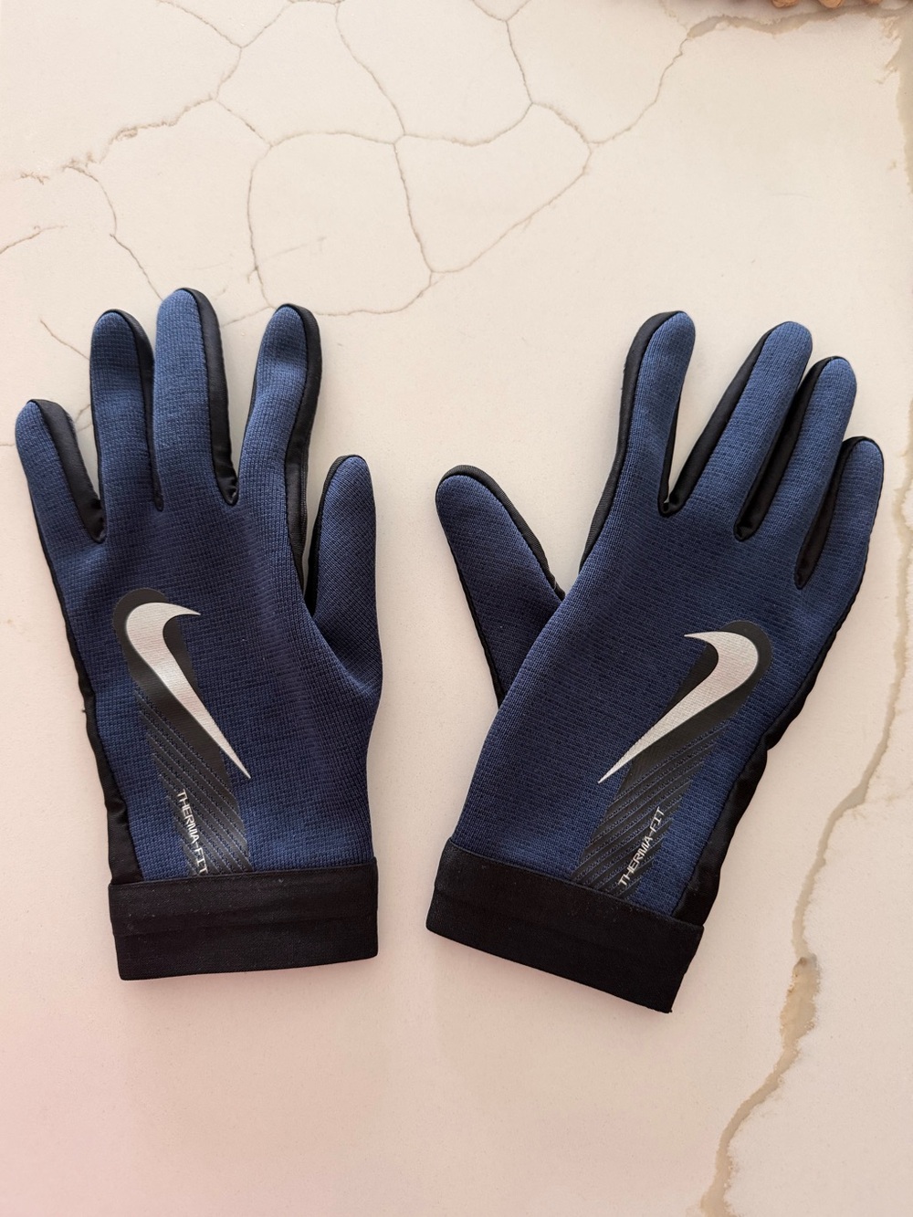 Nike Therma-FIT Academy gloves